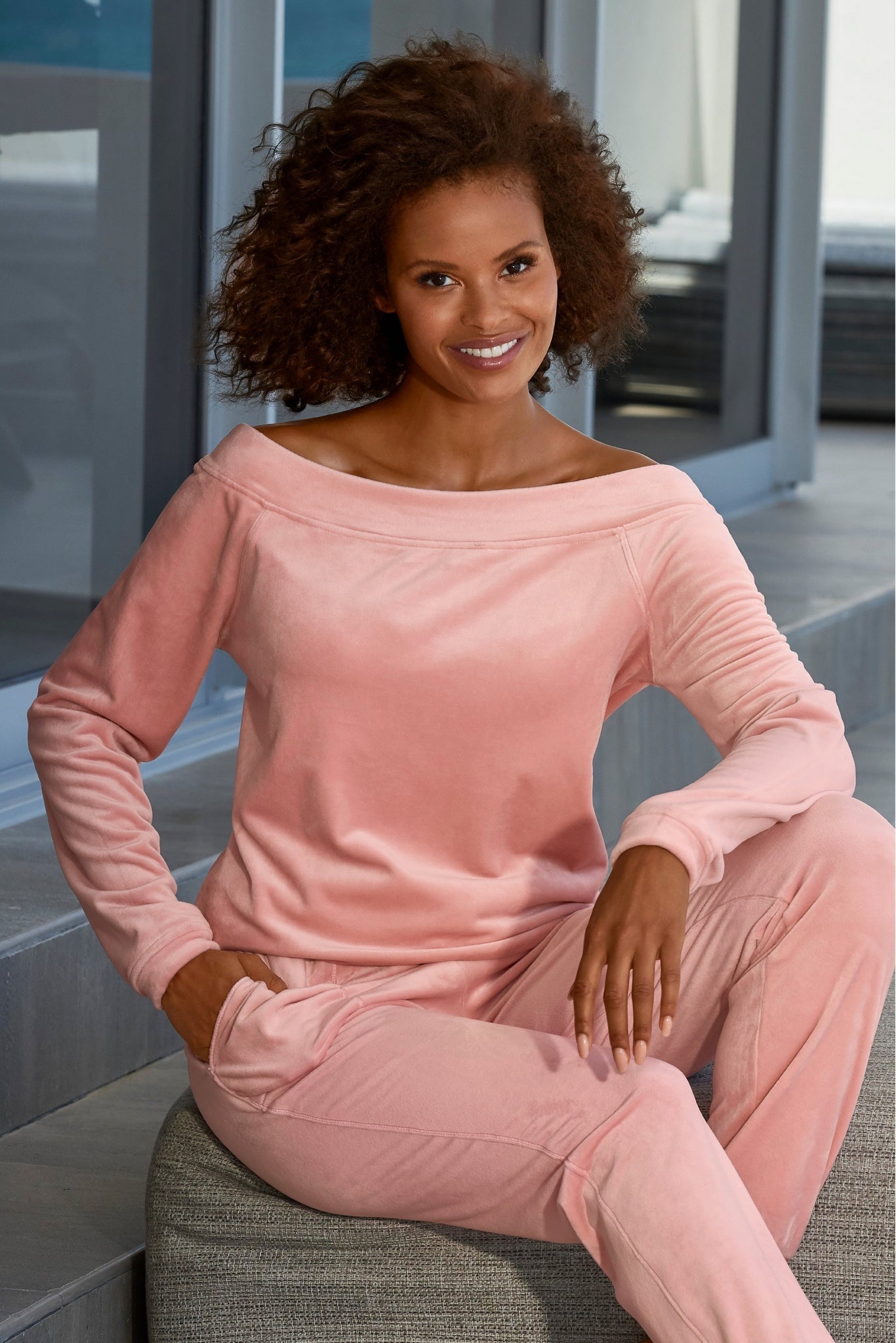 Slouchy Velour Sweatshirt Pink Icing